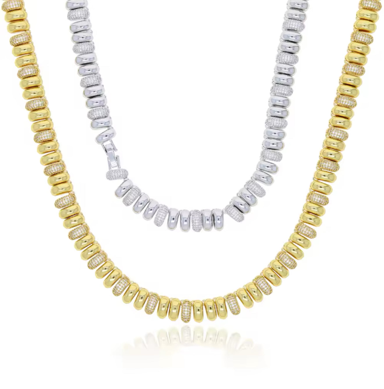 Scale necklace studded with zirconia